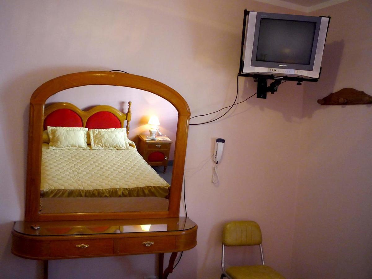 Hotel Las Rosas Salta Kültér fotó